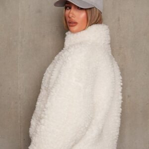 Veste en moumoute blanche pour femme